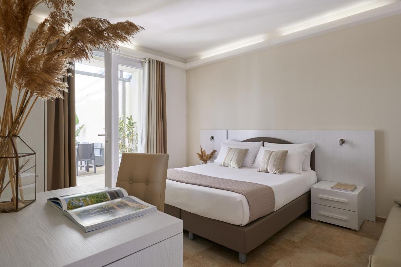 Golden Hotel